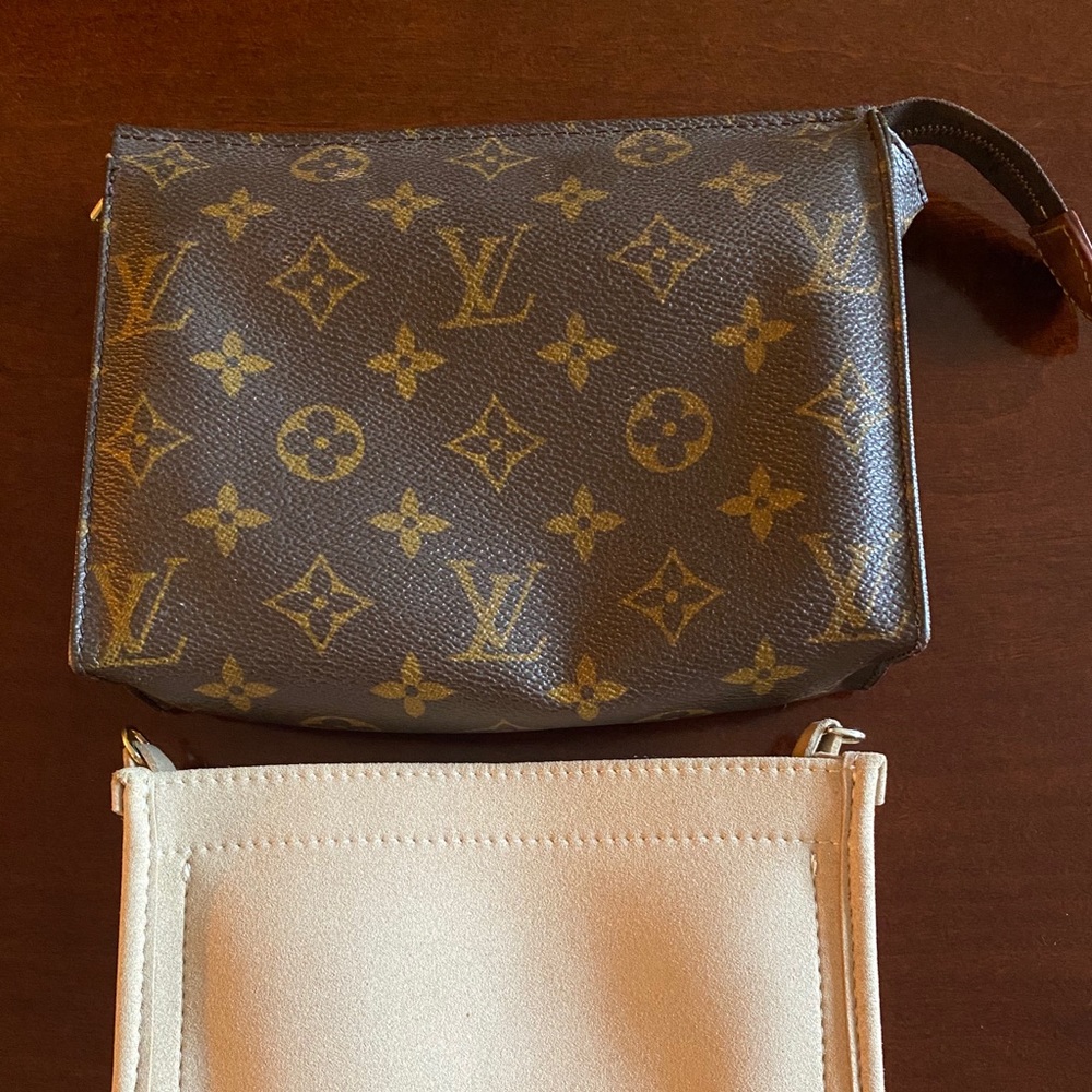 LV toiletry 19 with crossbody insert